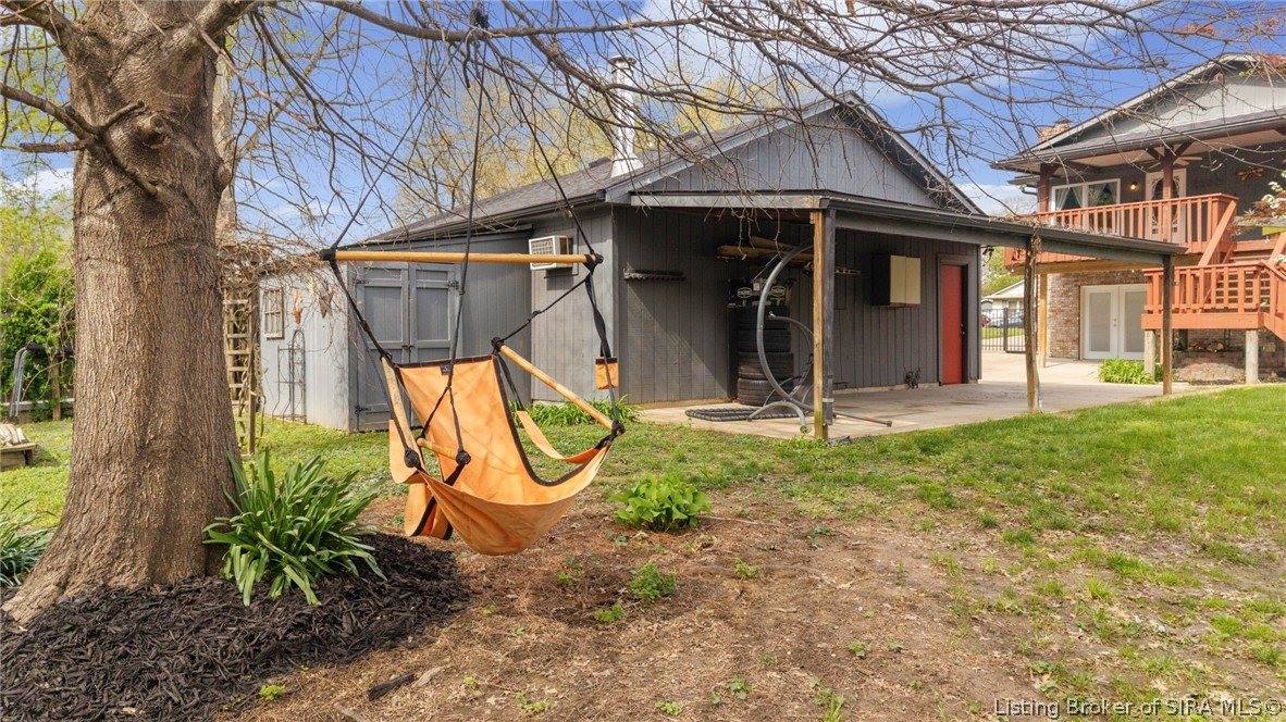 1981 Blue Teal Lane, Jeffersonville, IN 47130