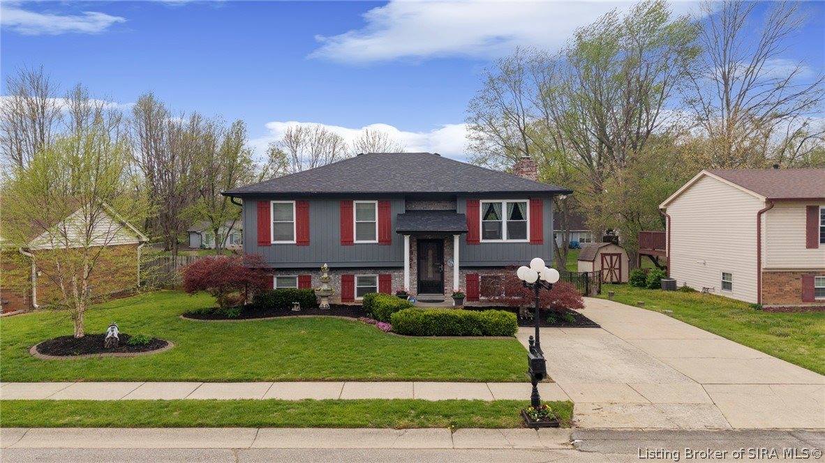 1981 Blue Teal Lane, Jeffersonville, IN 47130