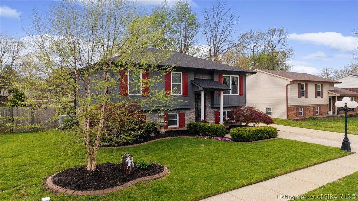 1981 Blue Teal Lane, Jeffersonville, IN 47130