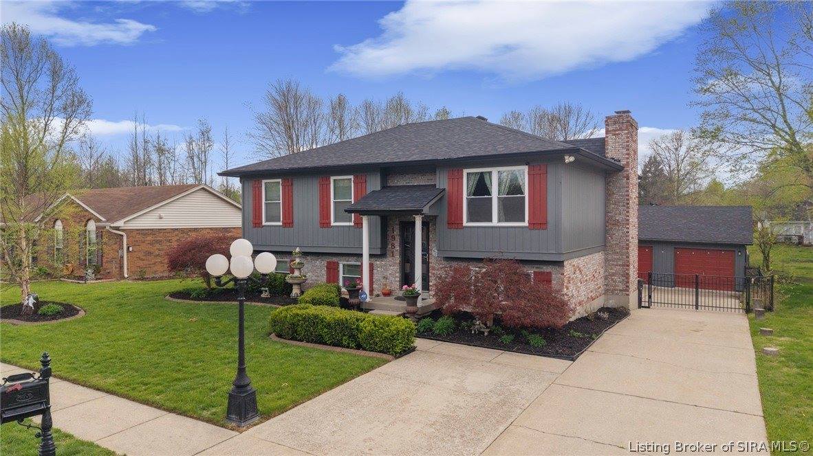 1981 Blue Teal Lane, Jeffersonville, IN 47130