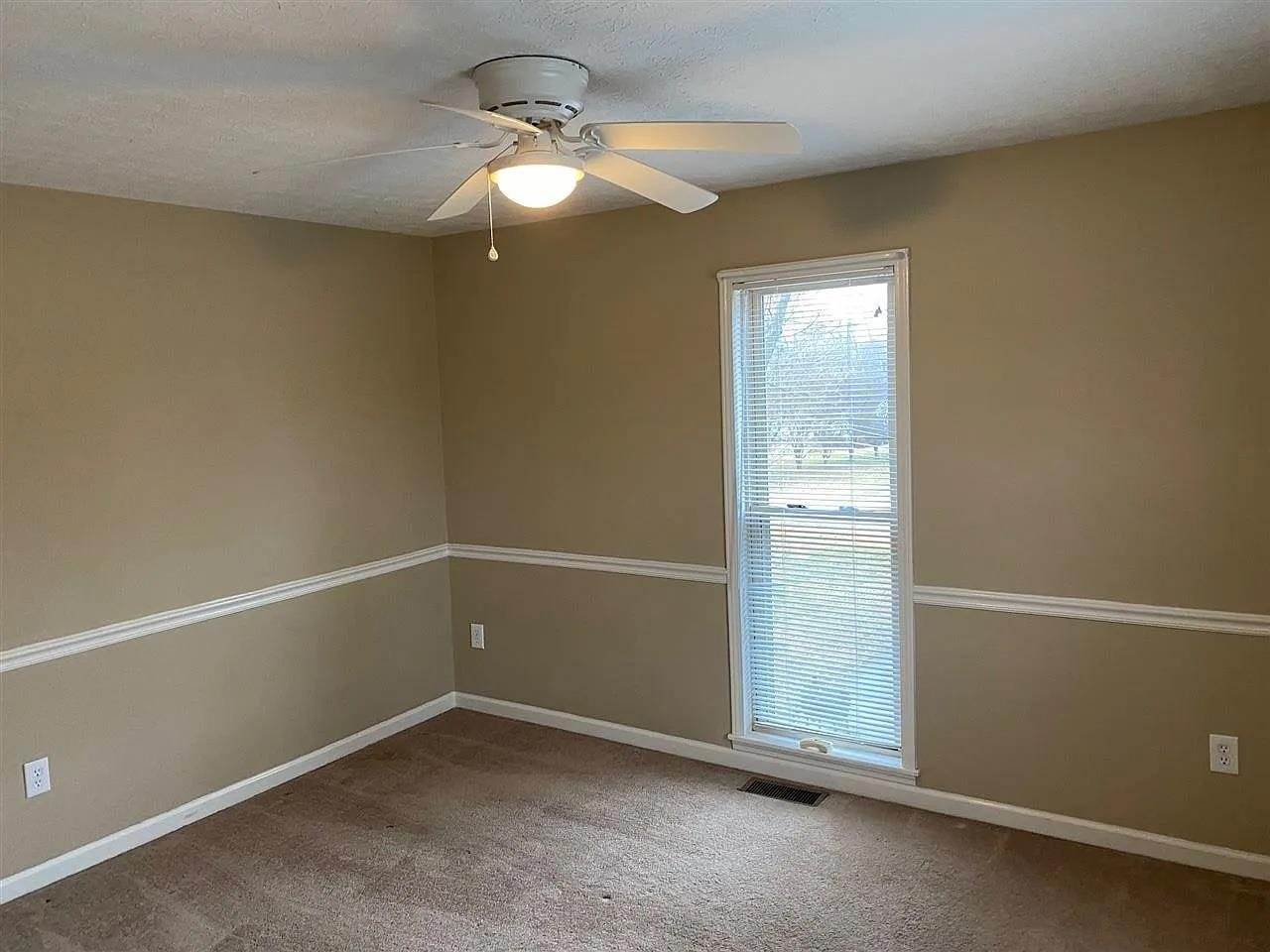 1207 Smallhouse Road, Bowling Green, KY 42104