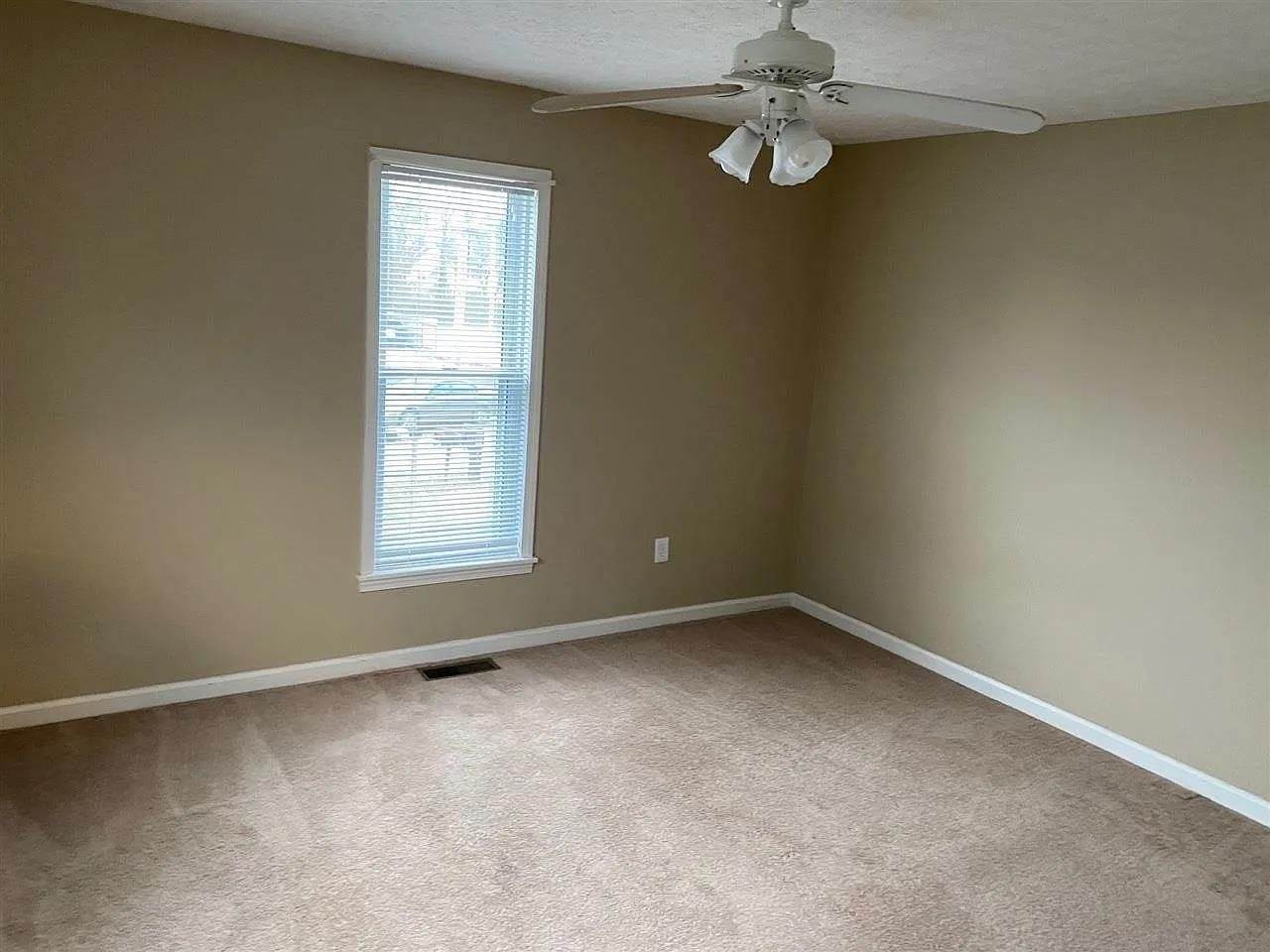 1207 Smallhouse Road, Bowling Green, KY 42104