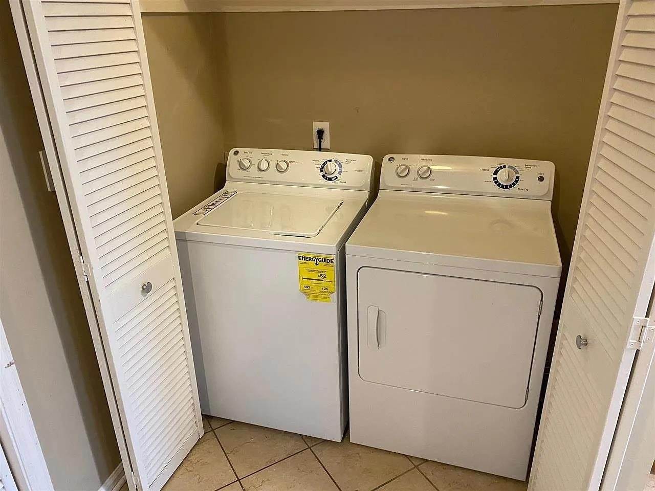 1207 Smallhouse Road, Bowling Green, KY 42104