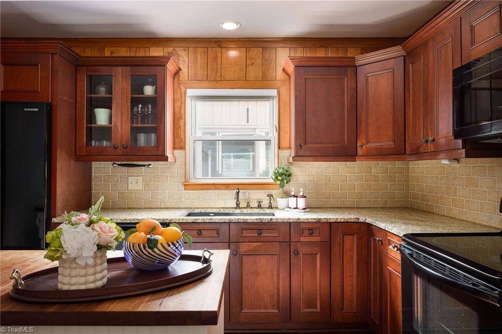 317 South Main Street, Kernersville, NC 27284