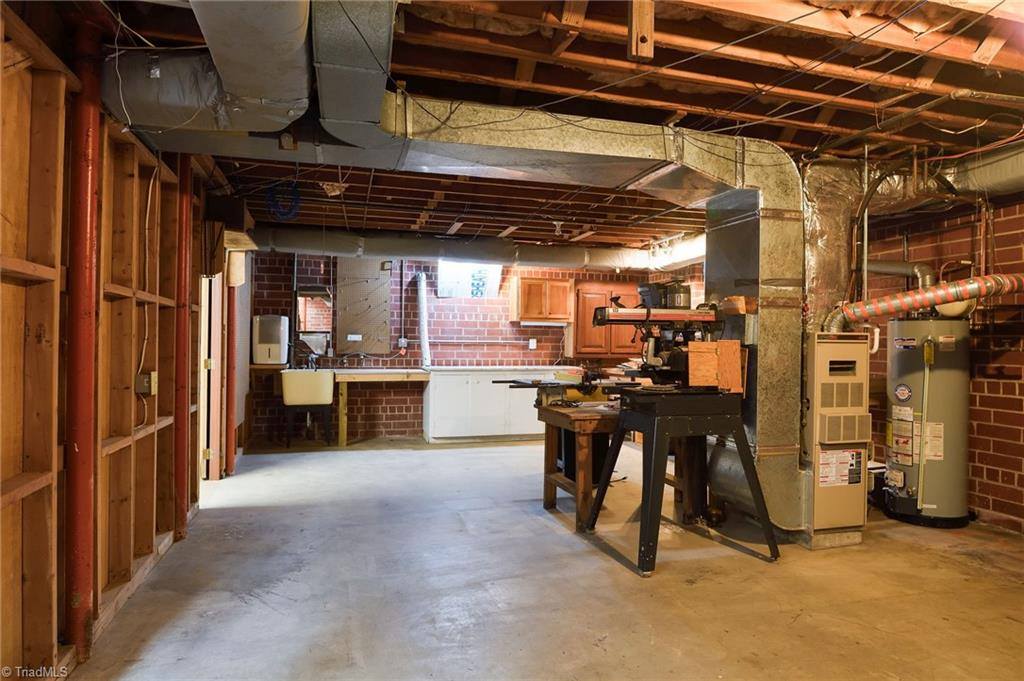 317 South Main Street, Kernersville, NC 27284