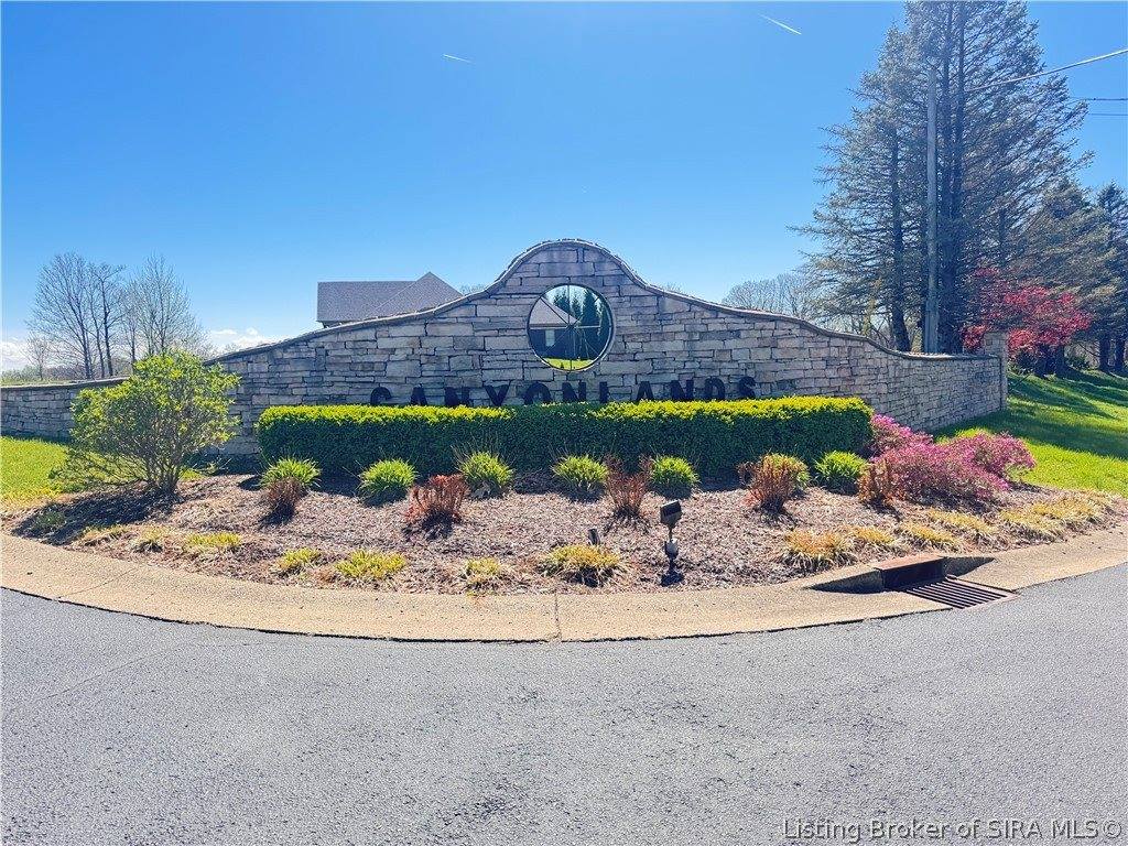 1002 Canyon Road, Georgetown, IN 47122