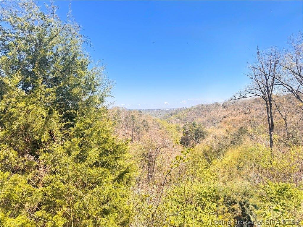 1002 Canyon Road, Georgetown, IN 47122