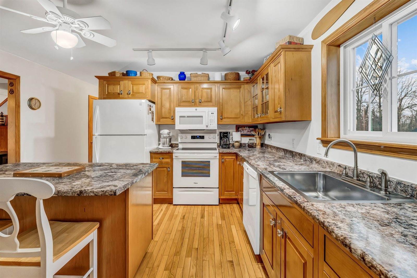 855 Lebanon Road, Winterport, ME 04496