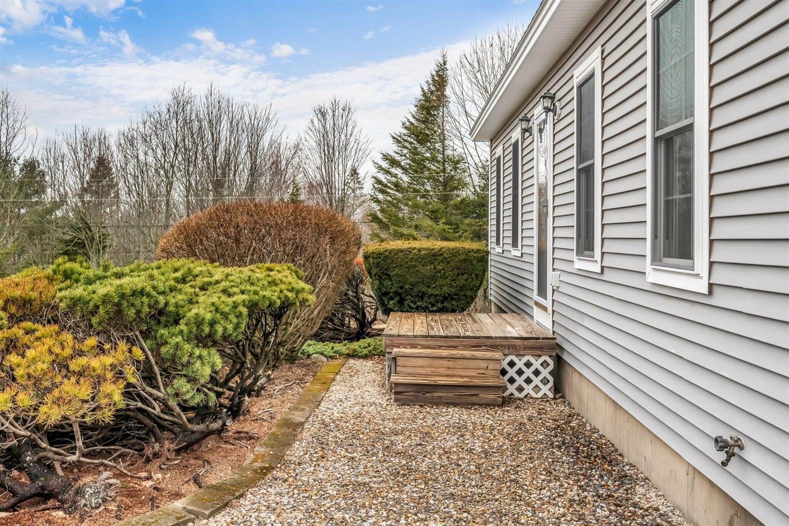 855 Lebanon Road, Winterport, ME 04496