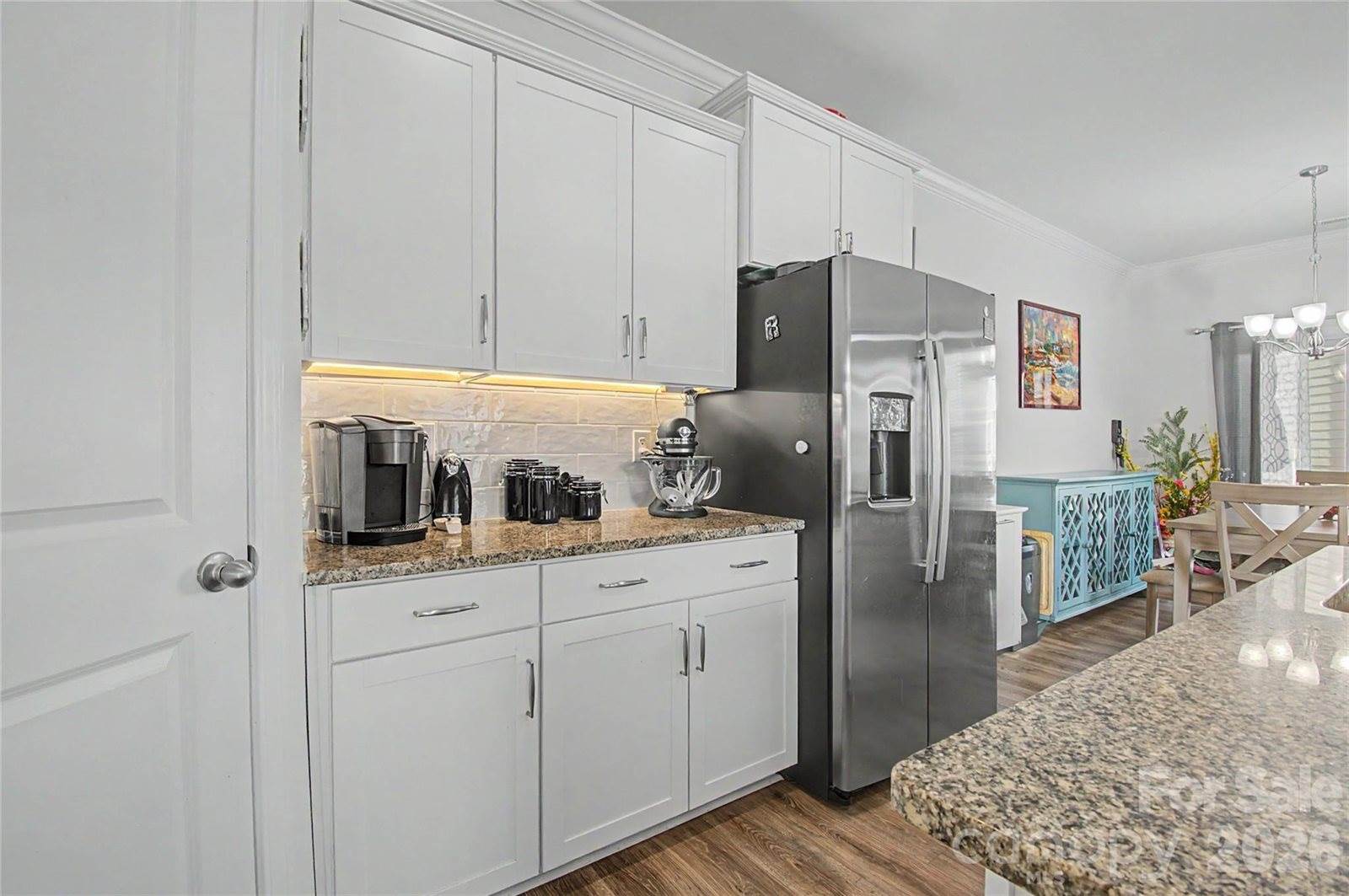 33 Cedar Hill Road, Hendersonville, NC 28792