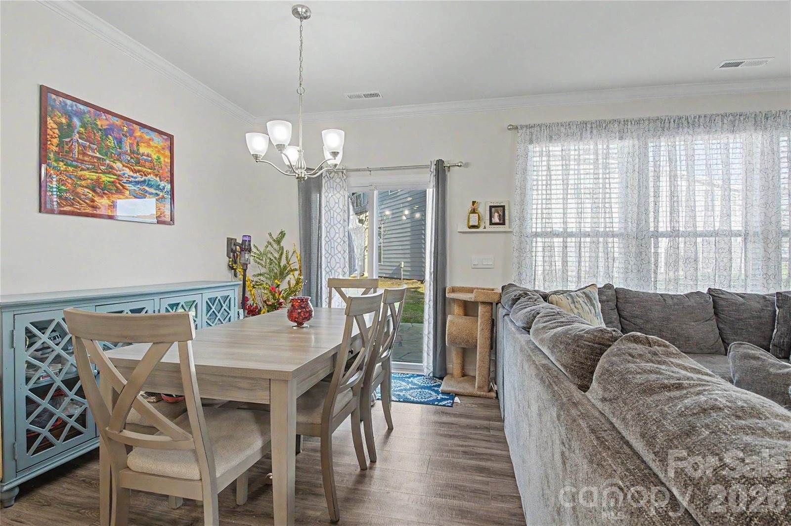 33 Cedar Hill Road, Hendersonville, NC 28792