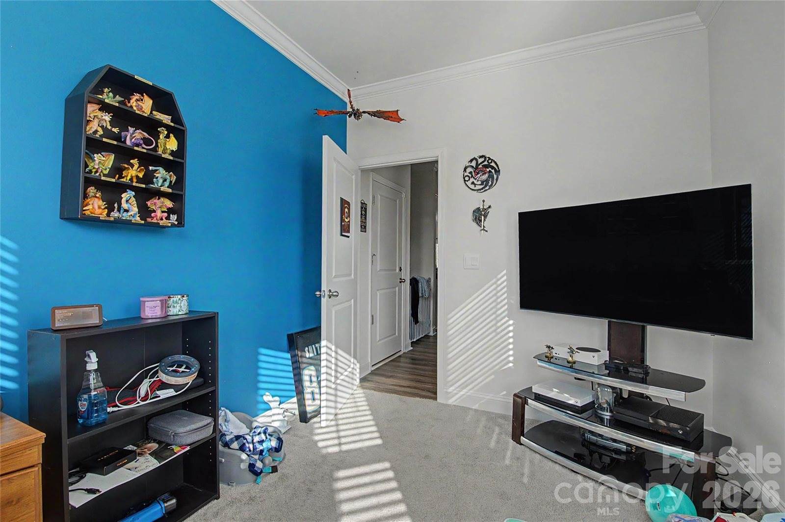 33 Cedar Hill Road, Hendersonville, NC 28792