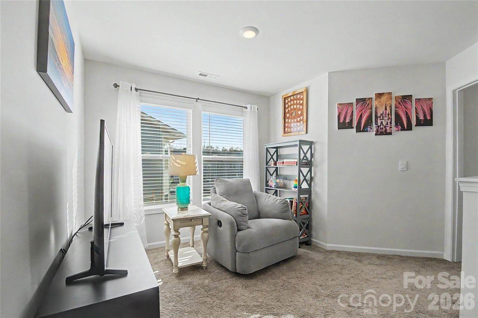 33 Cedar Hill Road, Hendersonville, NC 28792