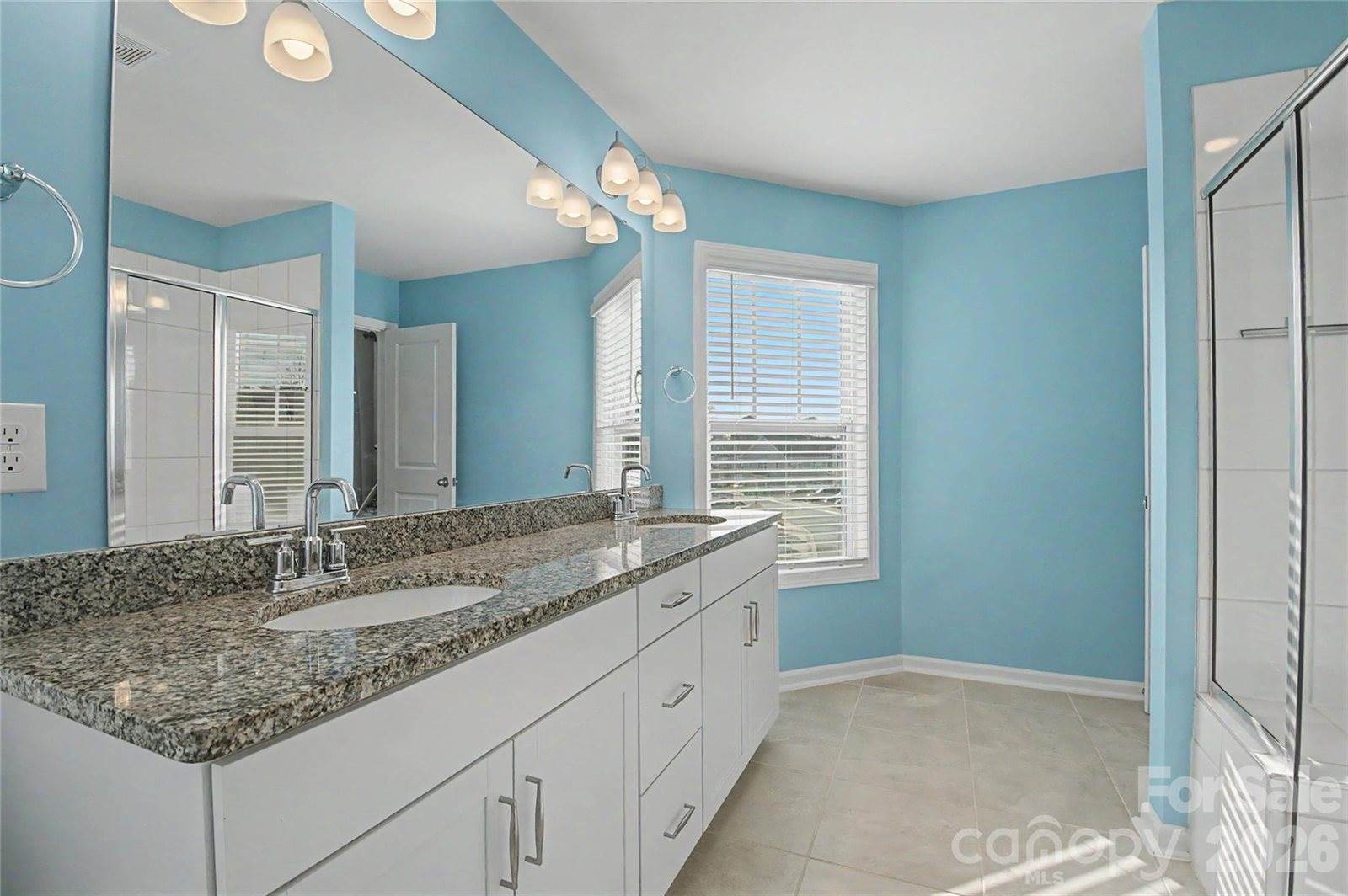 33 Cedar Hill Road, Hendersonville, NC 28792