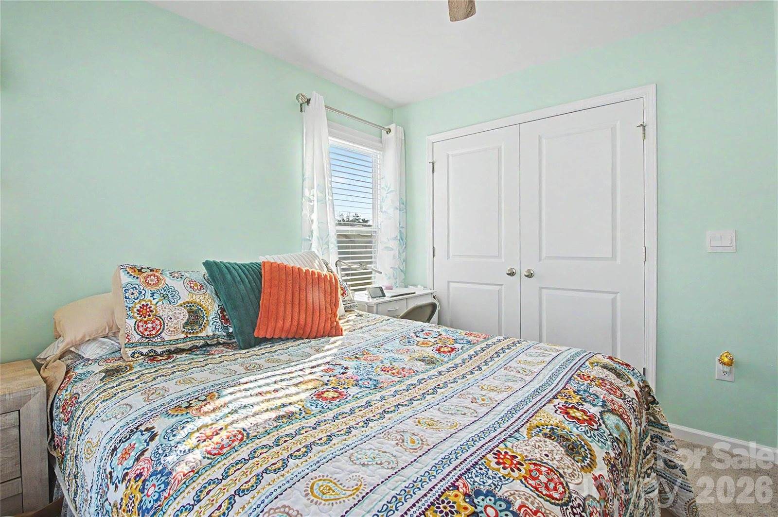 33 Cedar Hill Road, Hendersonville, NC 28792