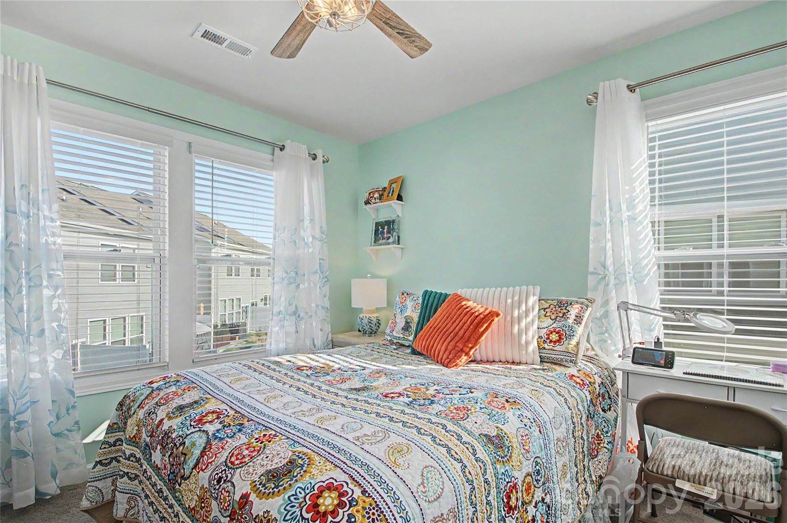 33 Cedar Hill Road, Hendersonville, NC 28792