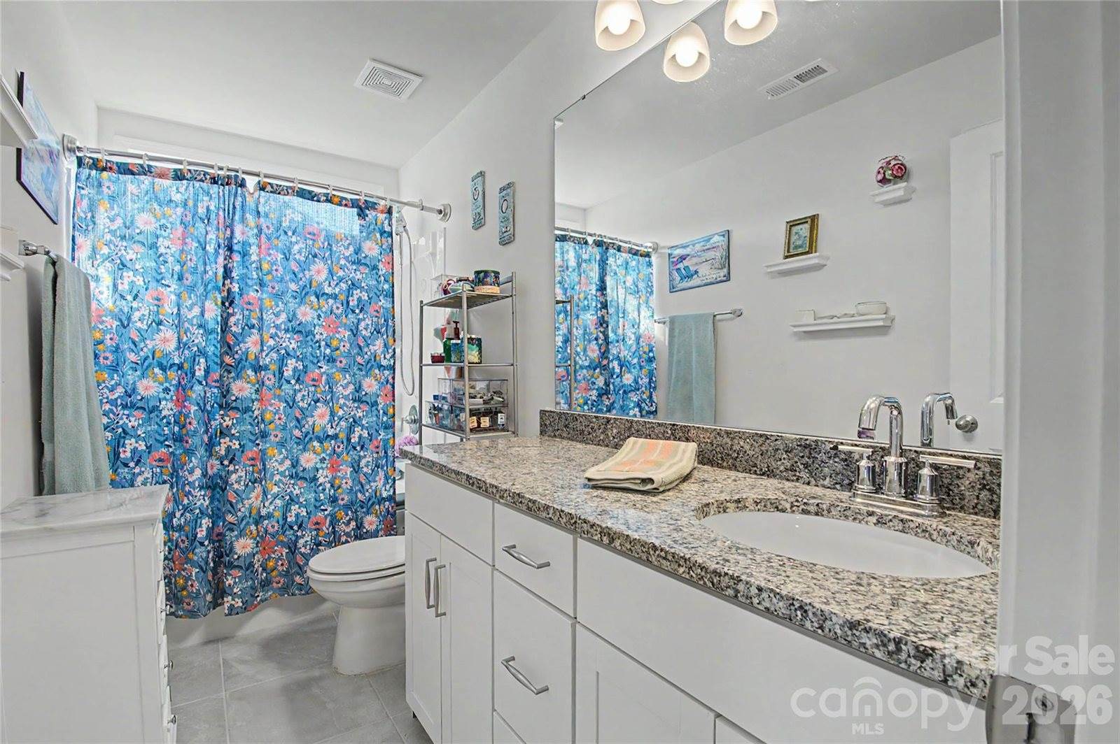 33 Cedar Hill Road, Hendersonville, NC 28792