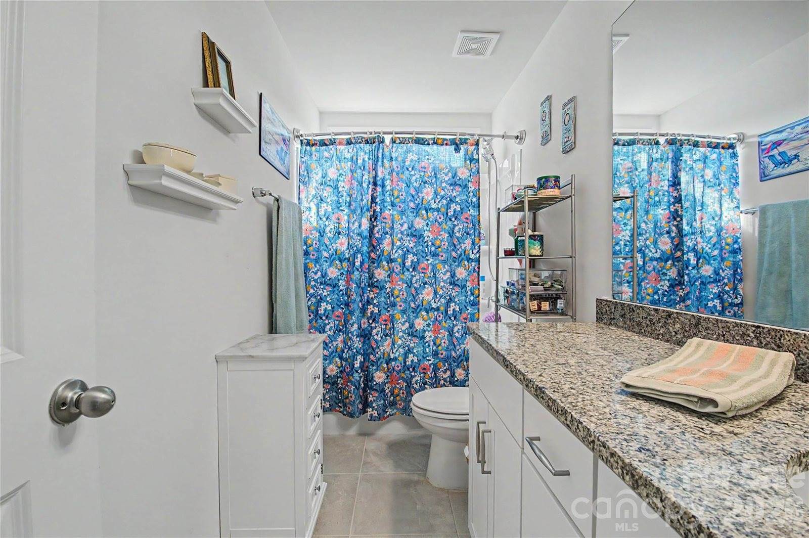 33 Cedar Hill Road, Hendersonville, NC 28792