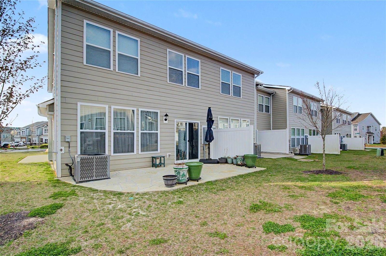 33 Cedar Hill Road, Hendersonville, NC 28792