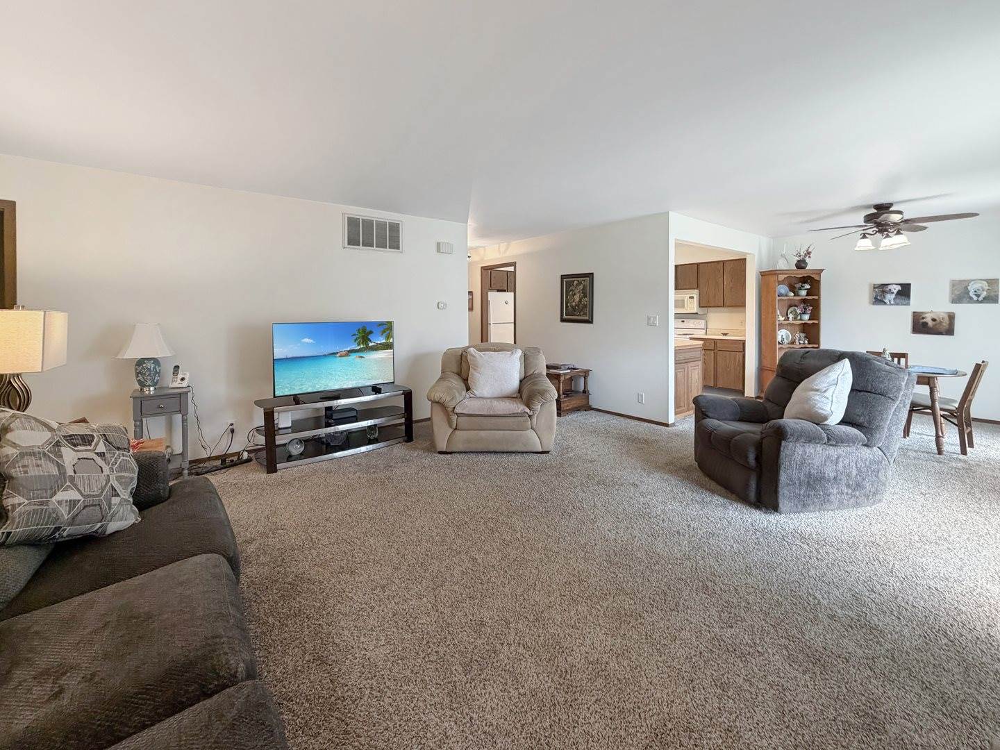 1801 South Yellow Creek Court, #A1, Freeport, IL 61032