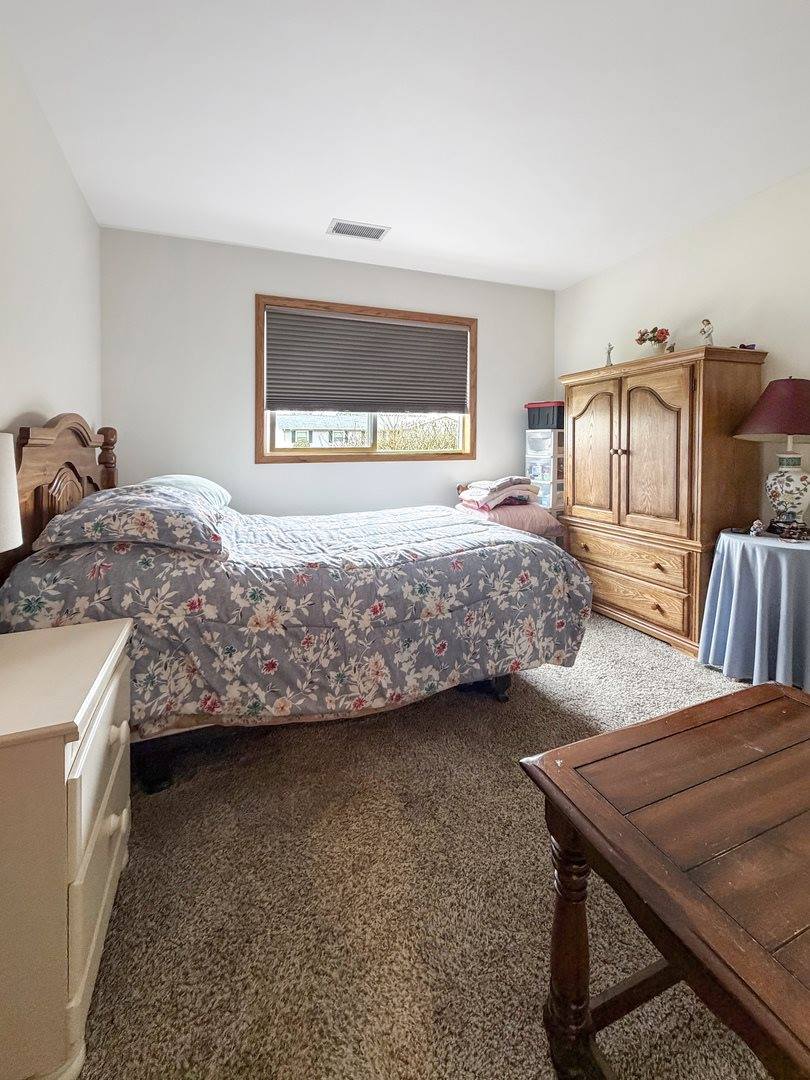 1801 South Yellow Creek Court, #A1, Freeport, IL 61032