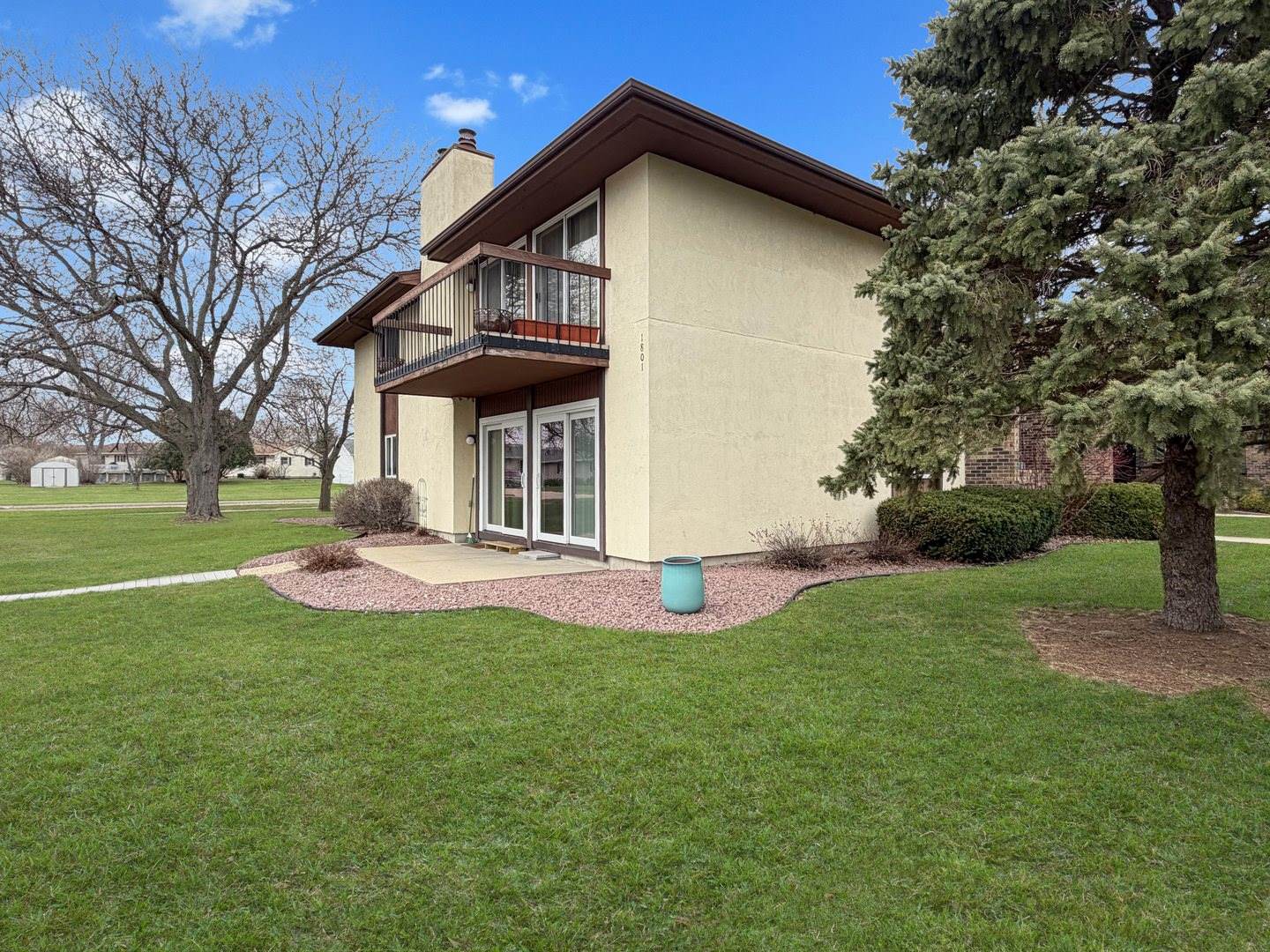 1801 South Yellow Creek Court, #A1, Freeport, IL 61032