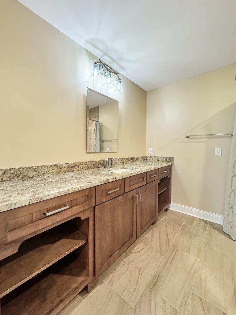 1669 Barberry Circle, Freeport, IL 61032