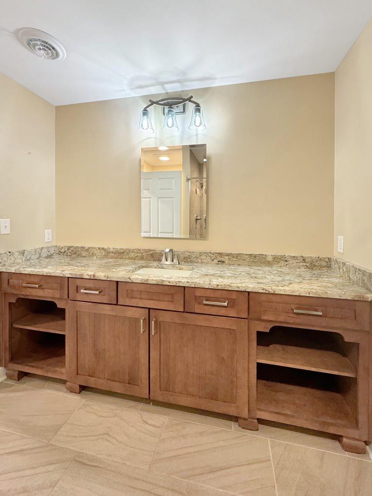 1669 Barberry Circle, Freeport, IL 61032