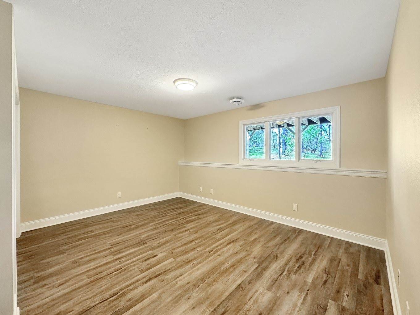 1669 Barberry Circle, Freeport, IL 61032