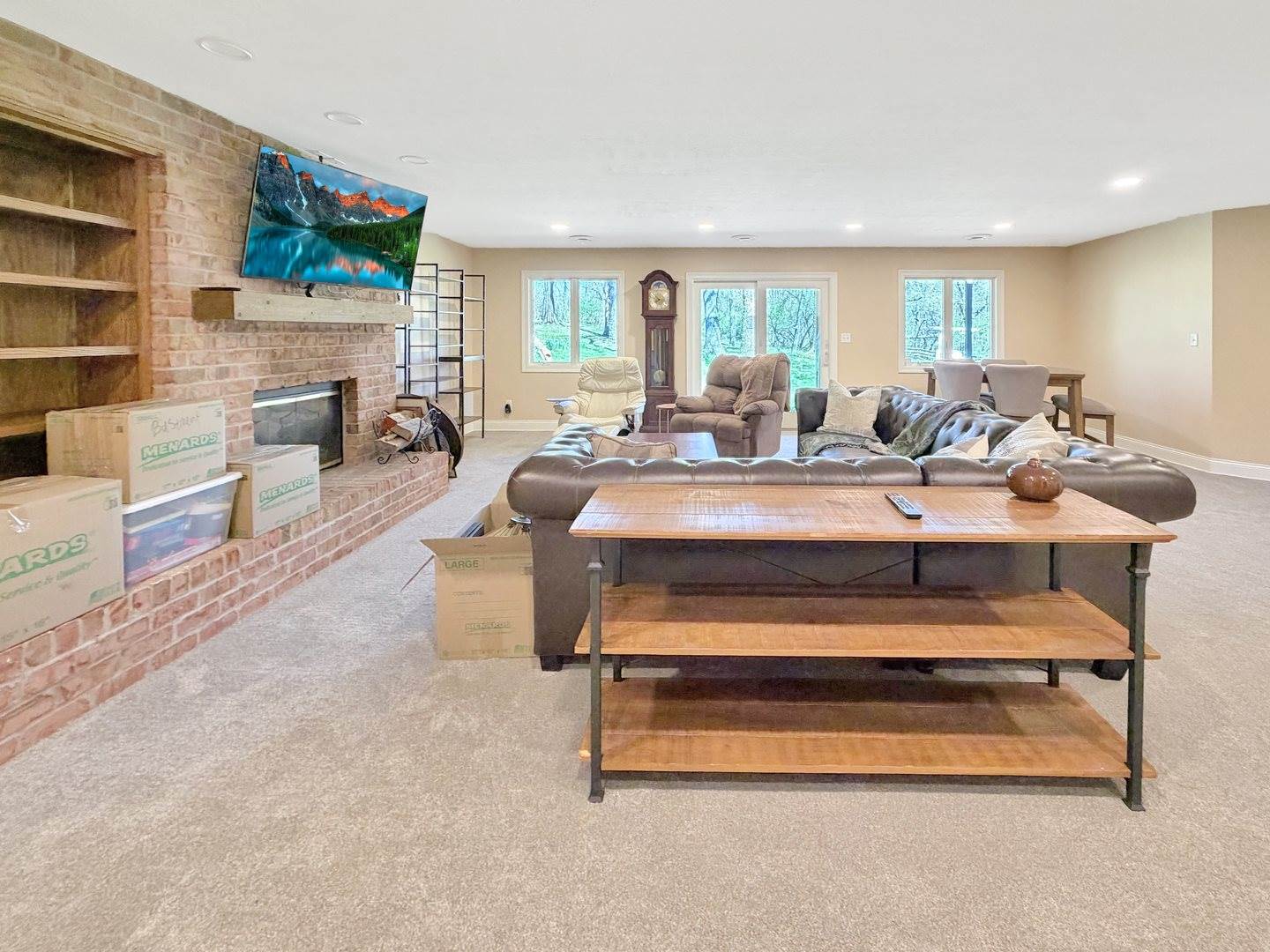 1669 Barberry Circle, Freeport, IL 61032