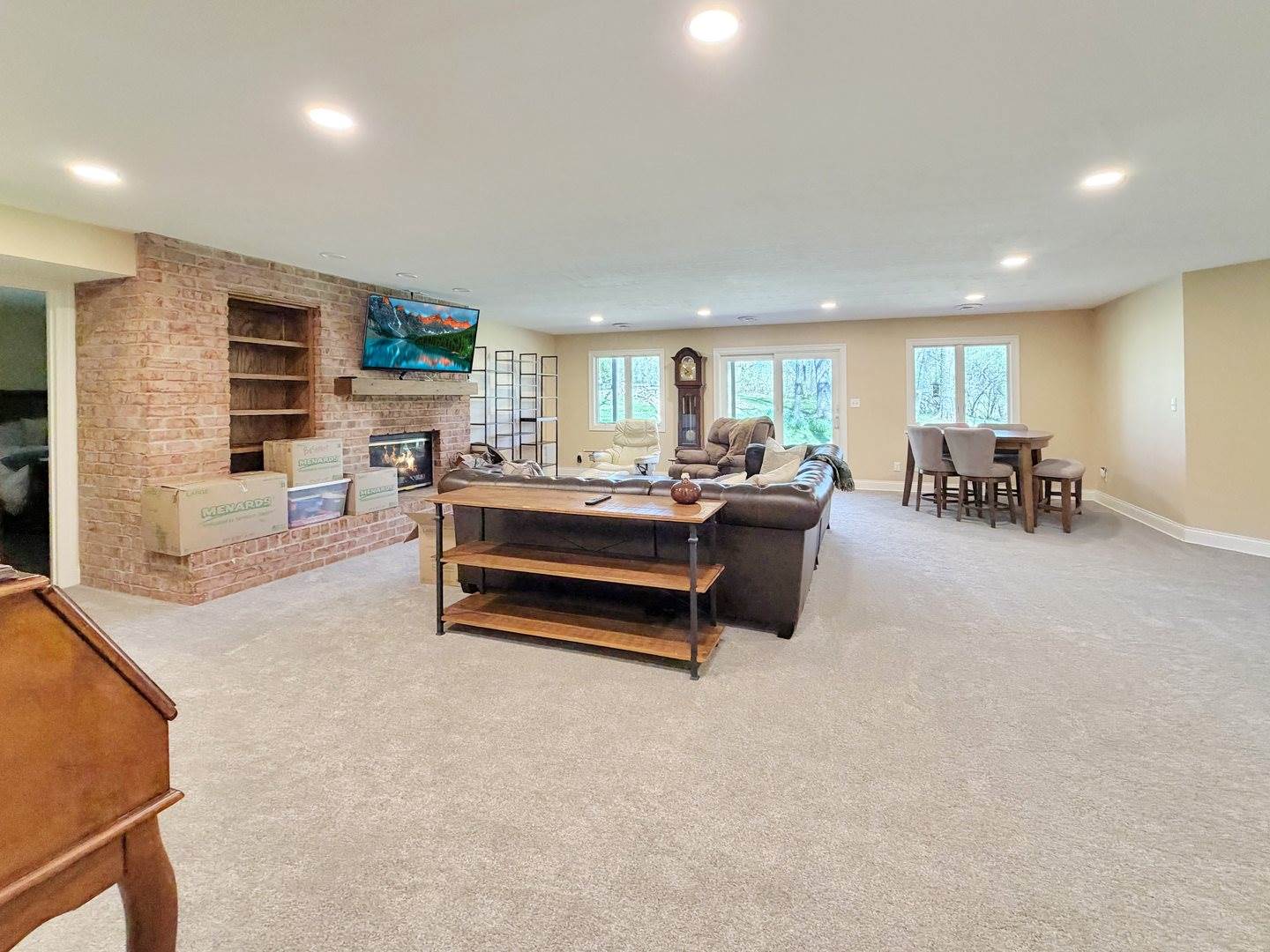 1669 Barberry Circle, Freeport, IL 61032