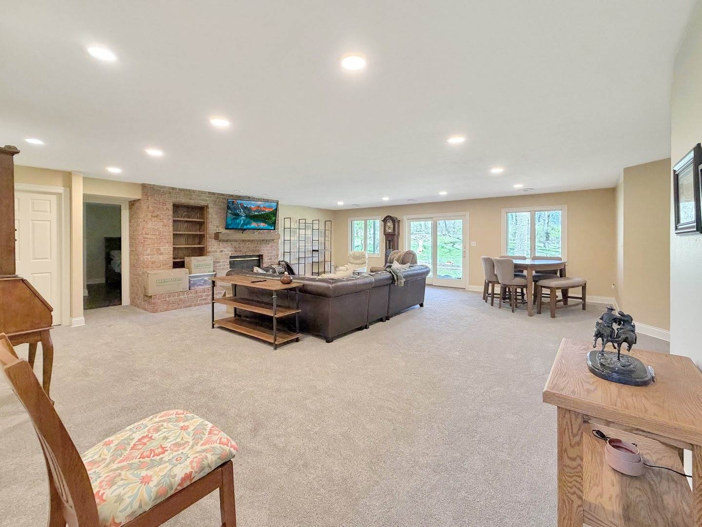 1669 Barberry Circle, Freeport, IL 61032
