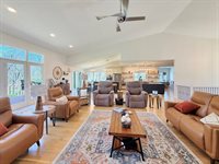 1669 Barberry Circle, Freeport, IL 61032