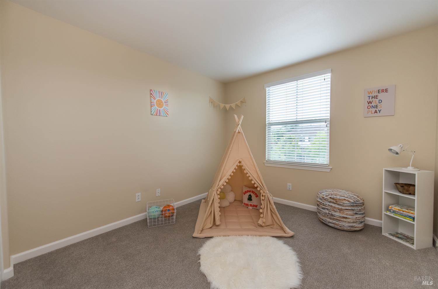2385 Vera Drive, Santa Rosa, CA 95403