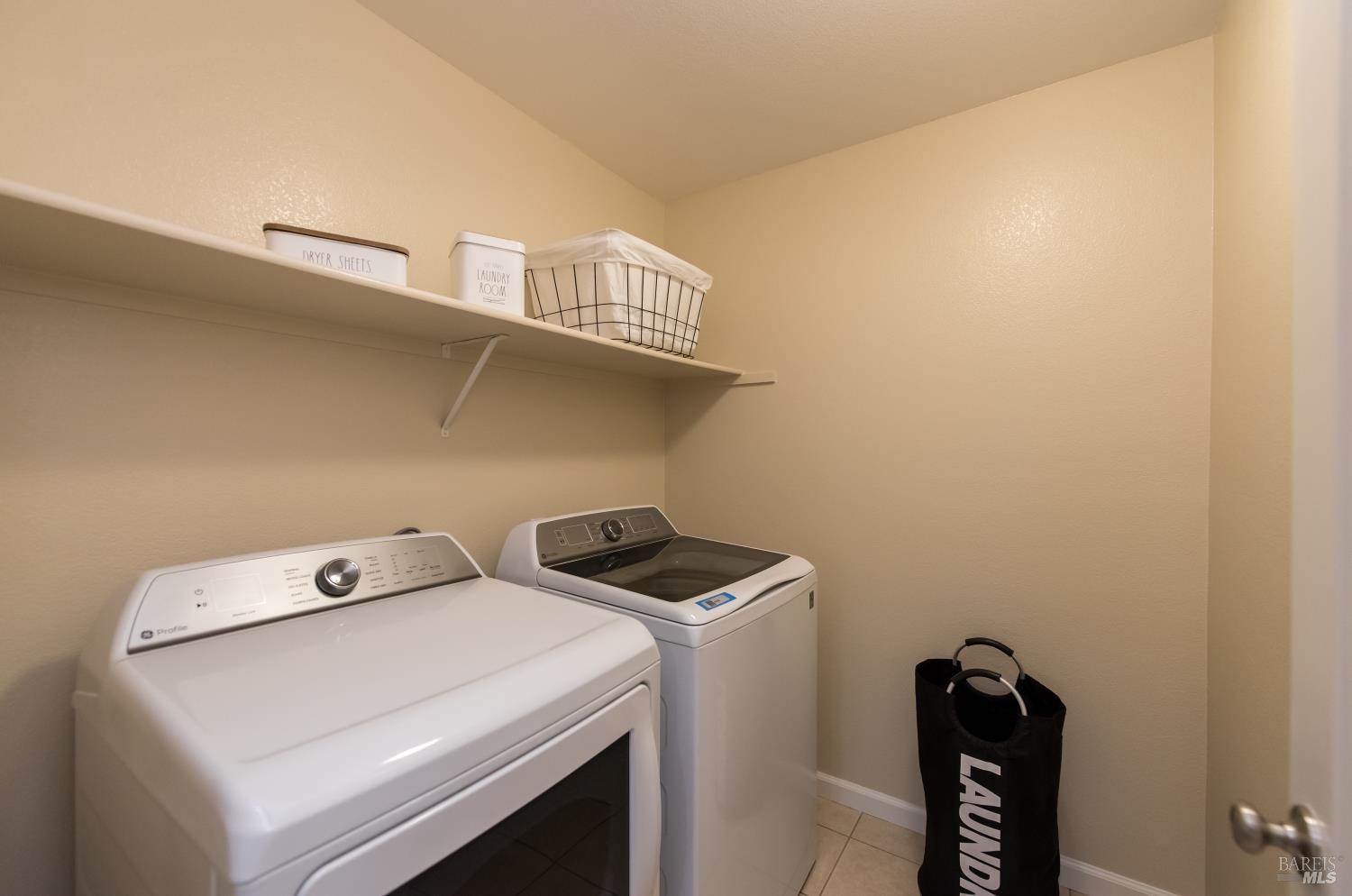 2385 Vera Drive, Santa Rosa, CA 95403