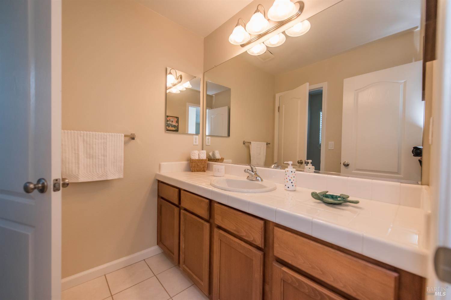 2385 Vera Drive, Santa Rosa, CA 95403