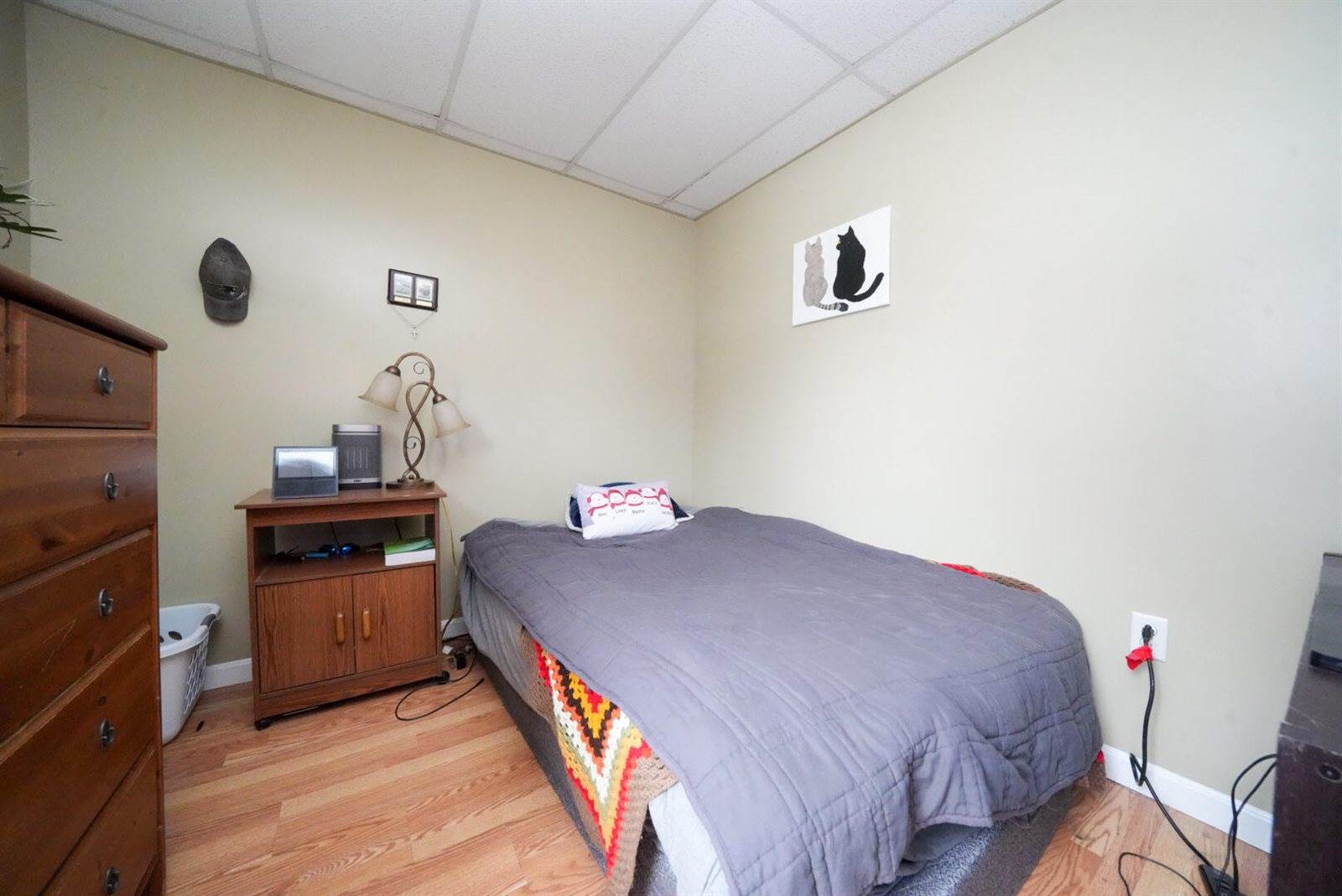 25 Margin Street, Orono, ME 04473