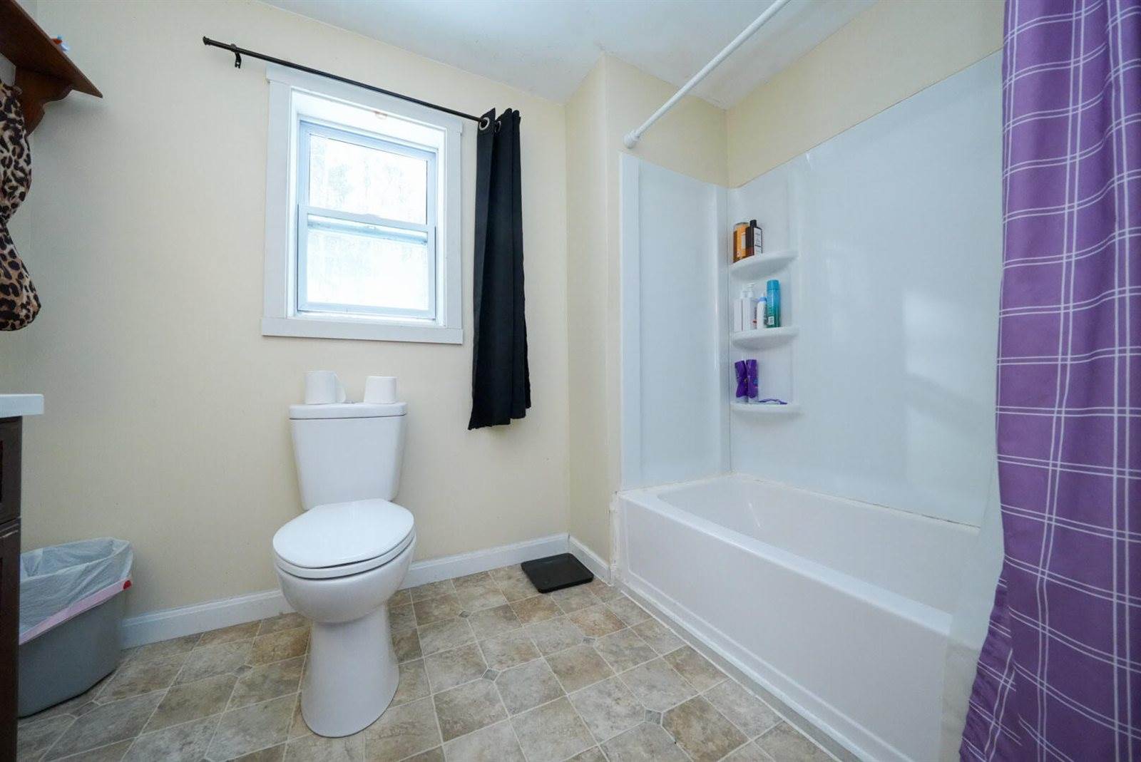 25 Margin Street, Orono, ME 04473
