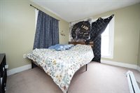 25 Margin Street, Orono, ME 04473