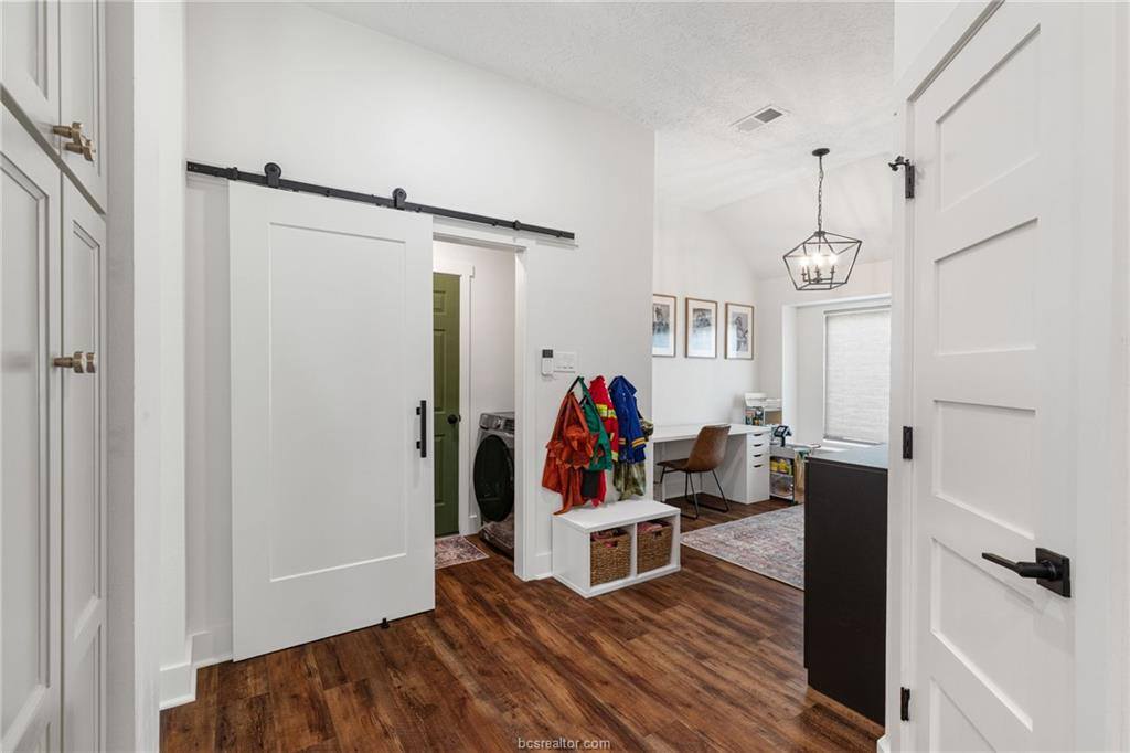 1725 Purple Martin Cove, College Station, TX 77845