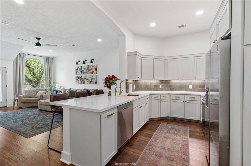 1725 Purple Martin Cove, College Station, TX 77845