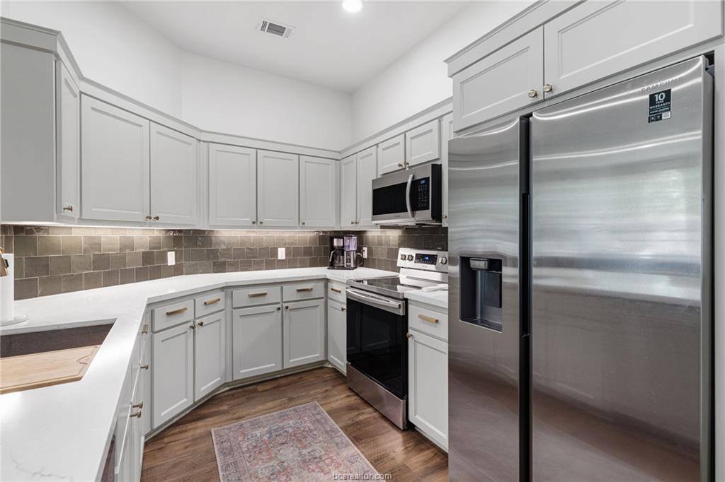 1725 Purple Martin Cove, College Station, TX 77845