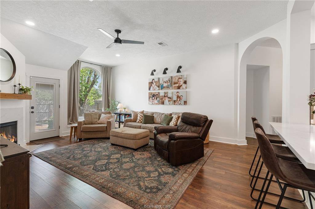 1725 Purple Martin Cove, College Station, TX 77845