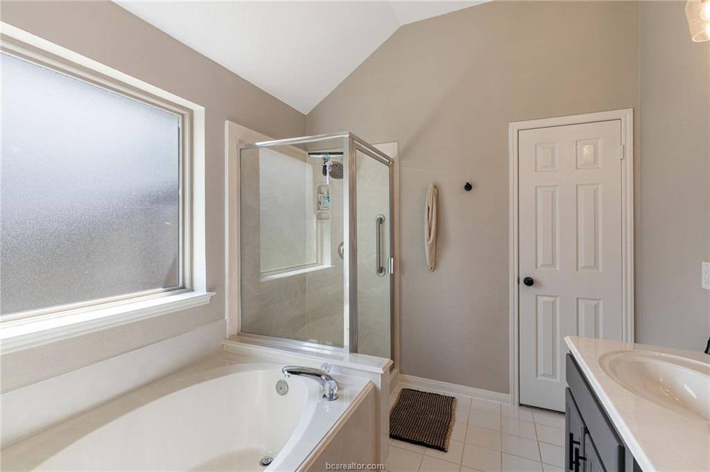 1725 Purple Martin Cove, College Station, TX 77845