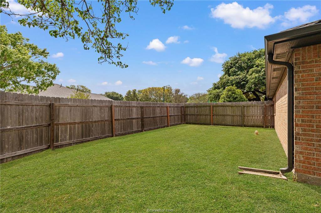 1725 Purple Martin Cove, College Station, TX 77845