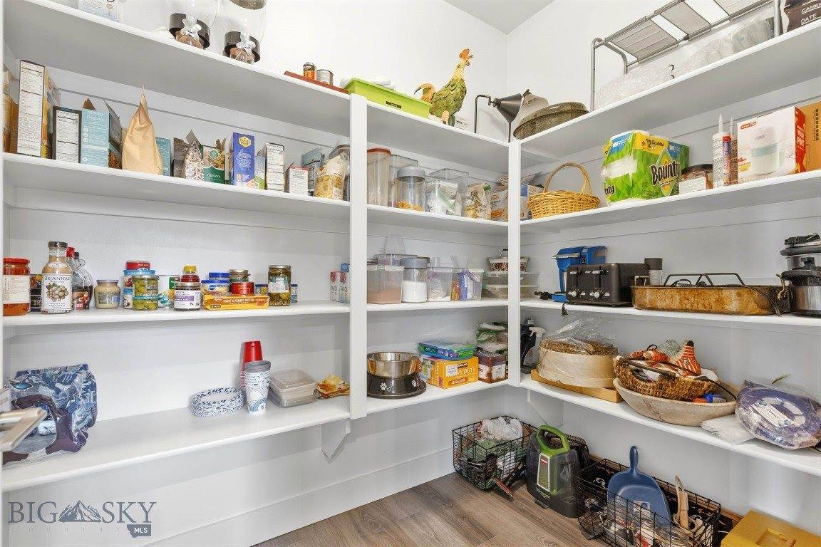 897 White Horse Loop, Bozeman, MT 59718