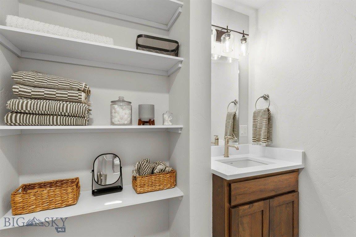 897 White Horse Loop, Bozeman, MT 59718