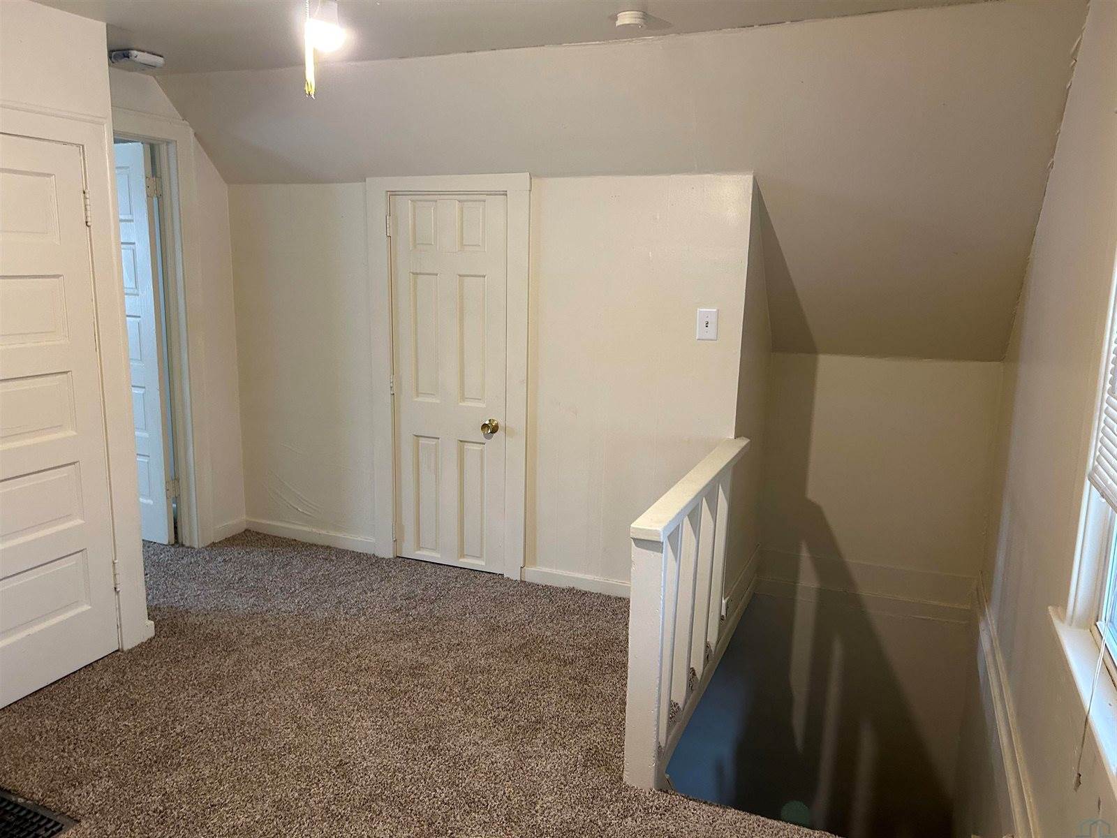 1213 S Helen St, Sioux City, IA 51106