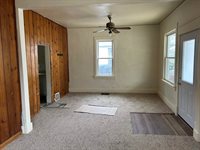 1213 S Helen St, Sioux City, IA 51106