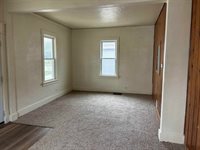 1213 S Helen St, Sioux City, IA 51106